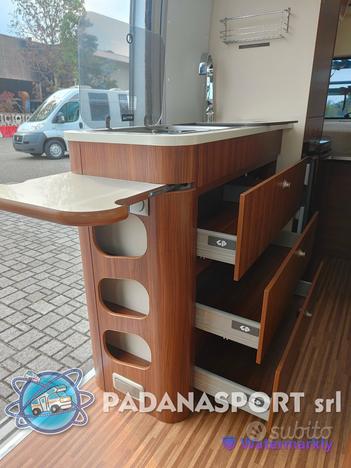 Van ADRIA TWIN 600 SP