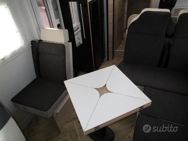 Chausson 724 5/6 posti 4000km garage + basculante