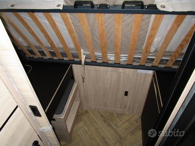 Chausson 724 5/6 posti 4000km garage + basculante