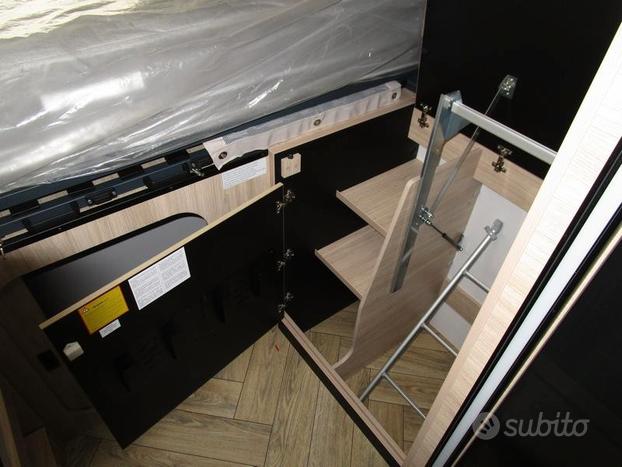 Chausson 724 5/6 posti 4000km garage + basculante