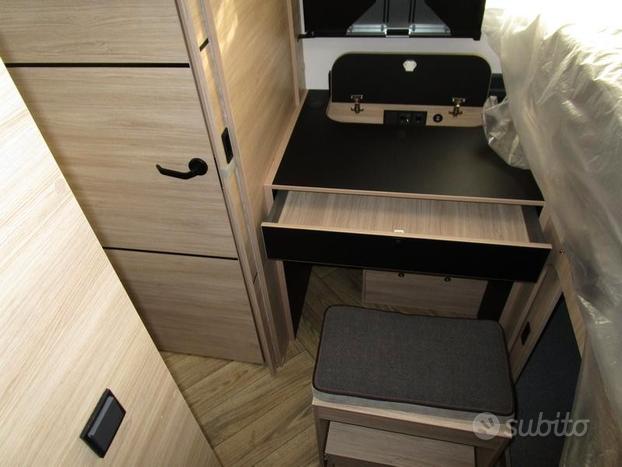 Chausson 724 5/6 posti 4000km garage + basculante