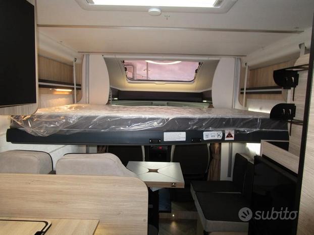 Chausson 724 5/6 posti 4000km garage + basculante