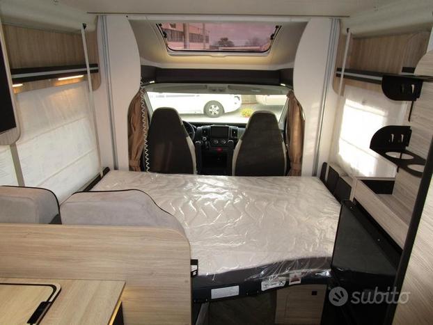 Chausson 724 5/6 posti 4000km garage + basculante
