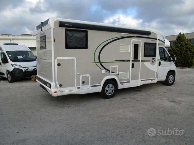 Chausson 724 5/6 posti 4000km garage + basculante