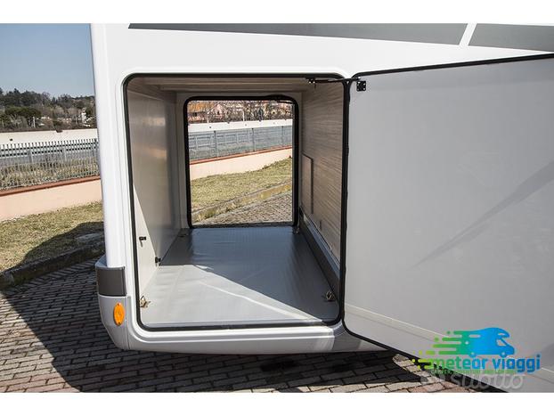 Camper Semintegrale 5 posti Elnagh T-Loft 530