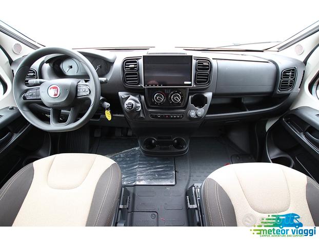 Camper Semintegrale 5 posti Elnagh T-Loft 530