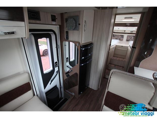Camper Semintegrale 5 posti Elnagh T-Loft 530