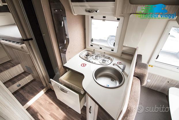 Camper Semintegrale 5 posti Elnagh T-Loft 530