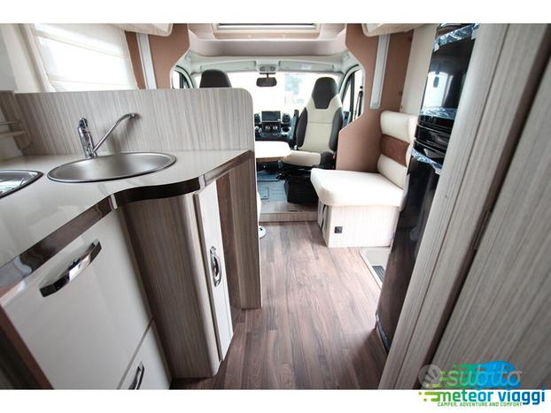 Camper Semintegrale 5 posti Elnagh T-Loft 530