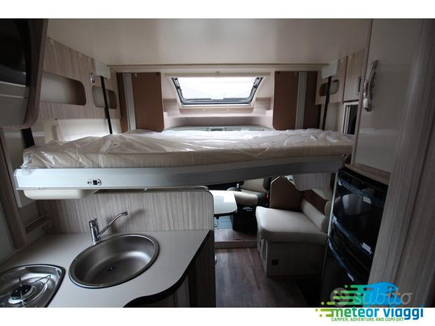 Camper Semintegrale 5 posti Elnagh T-Loft 530