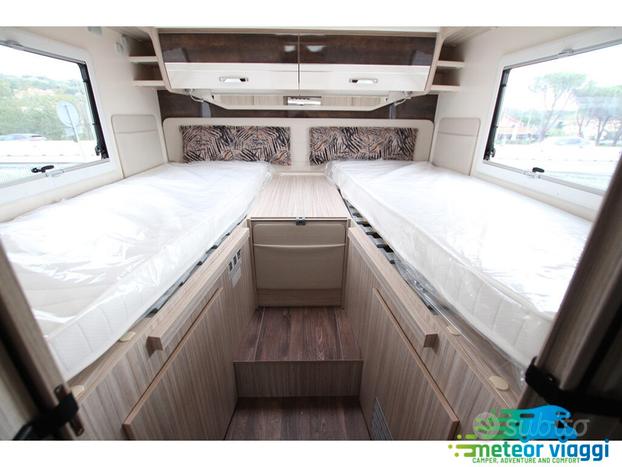 Camper Semintegrale 5 posti Elnagh T-Loft 530