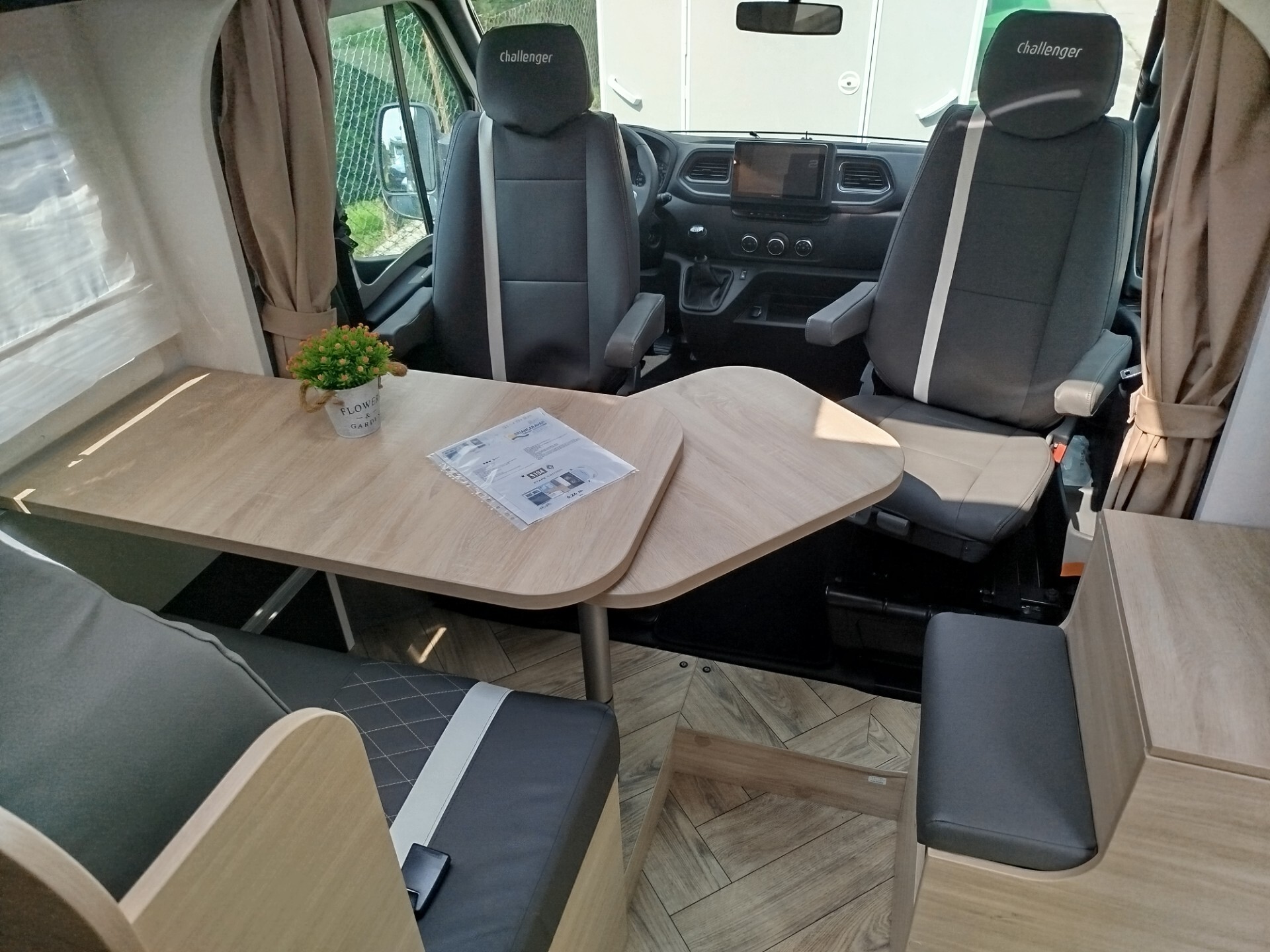 Semintegrale Challenger S194