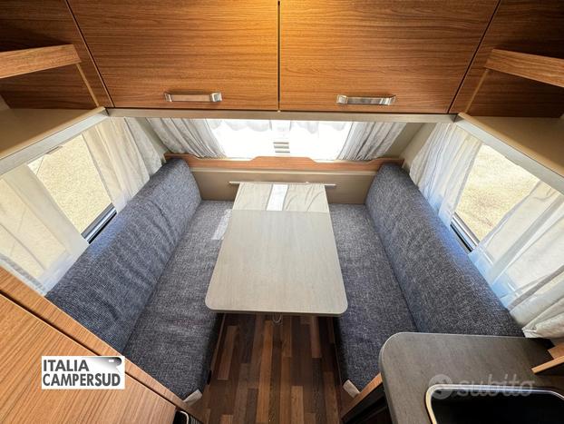 Caravan Weinsberg CaraOne 400 LK Con 4 Posti Letto