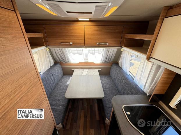 Caravan Weinsberg CaraOne 400 LK Con 4 Posti Letto