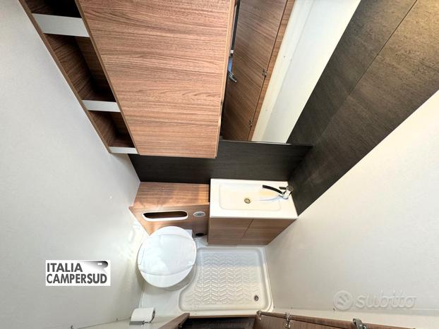 Caravan Weinsberg CaraOne 400 LK Con 4 Posti Letto