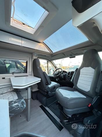 Adria Twin Plus 640 SGX-Km 0