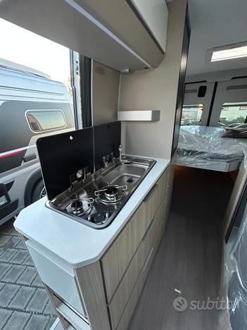 Adria Twin Plus 640 SGX-Km 0