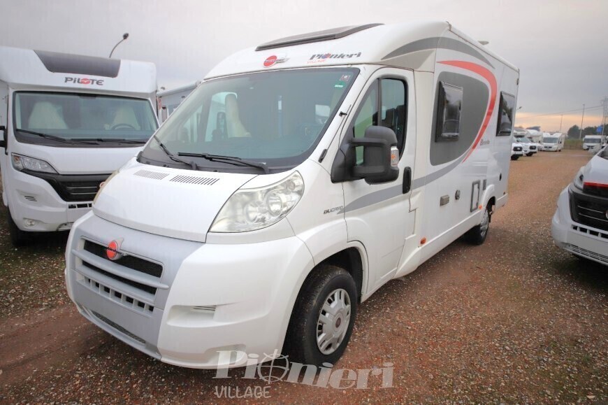 SEMINTEGRALE BURSTNER BREVIO T645