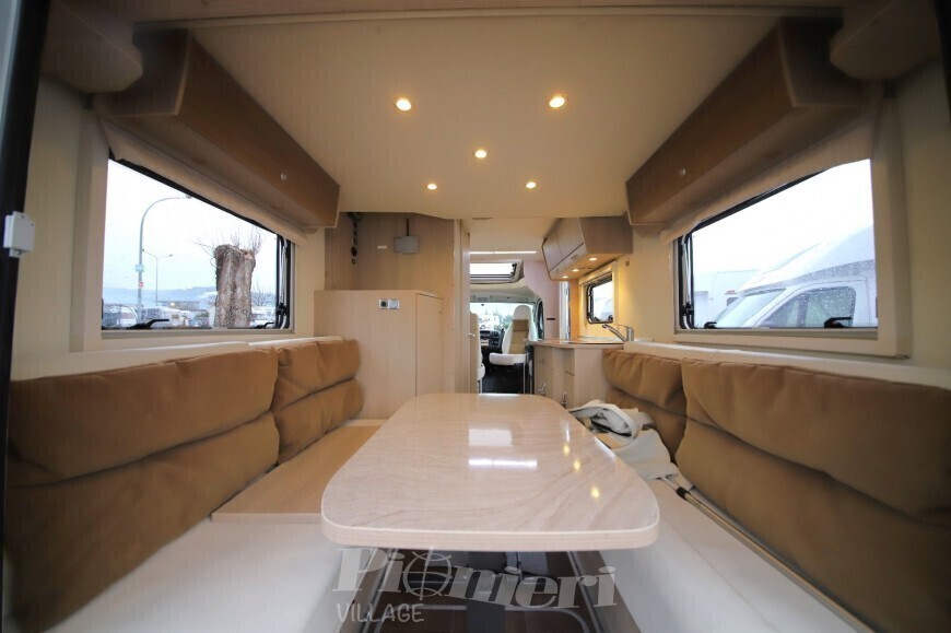 SEMINTEGRALE BURSTNER BREVIO T645