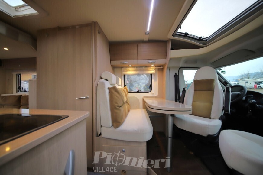 SEMINTEGRALE BURSTNER BREVIO T645