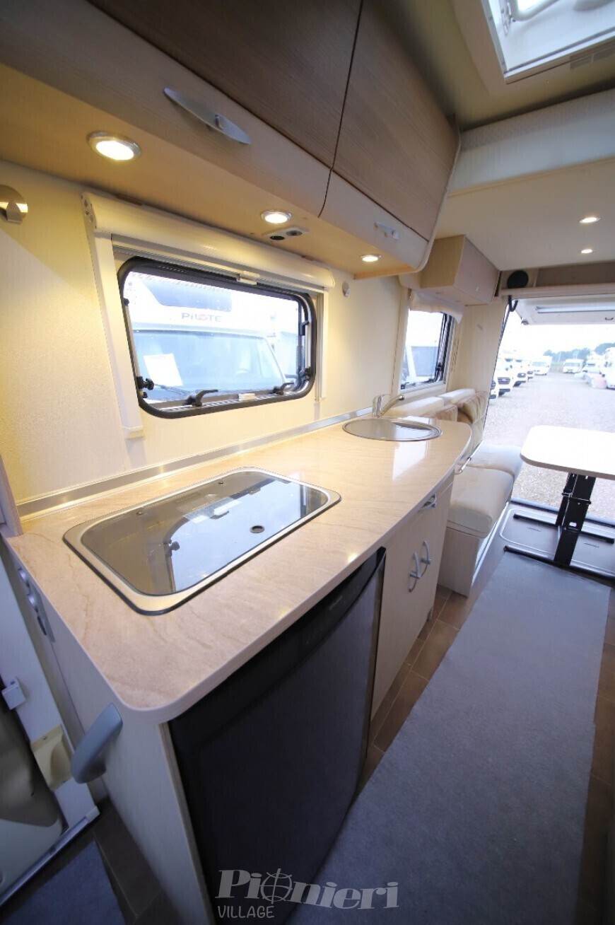 SEMINTEGRALE BURSTNER BREVIO T645