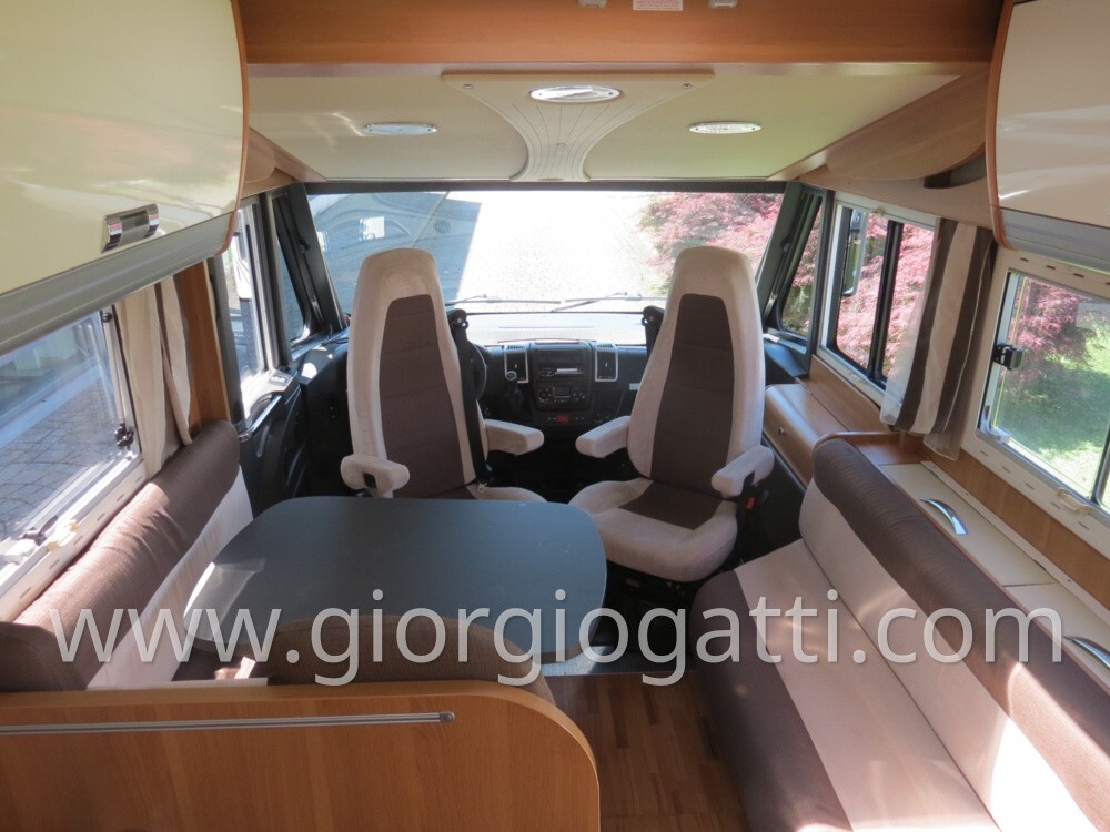 CAMPER MOTORHOME LAIKA ECOVIP 691 LETTI CASTELLO