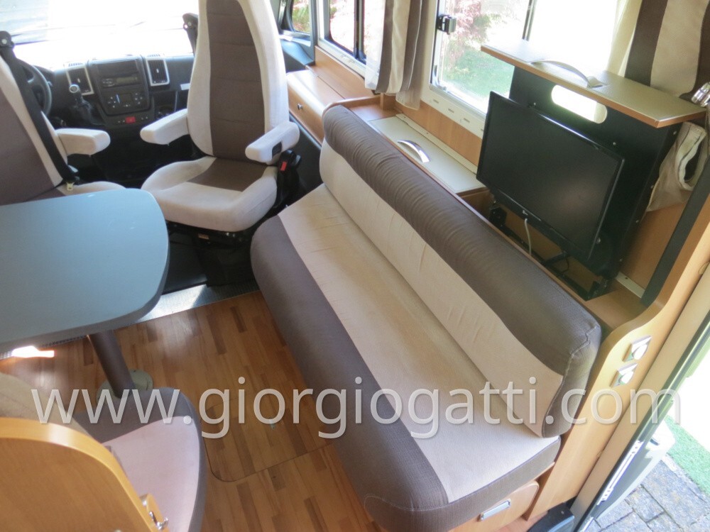 CAMPER MOTORHOME LAIKA ECOVIP 691 LETTI CASTELLO
