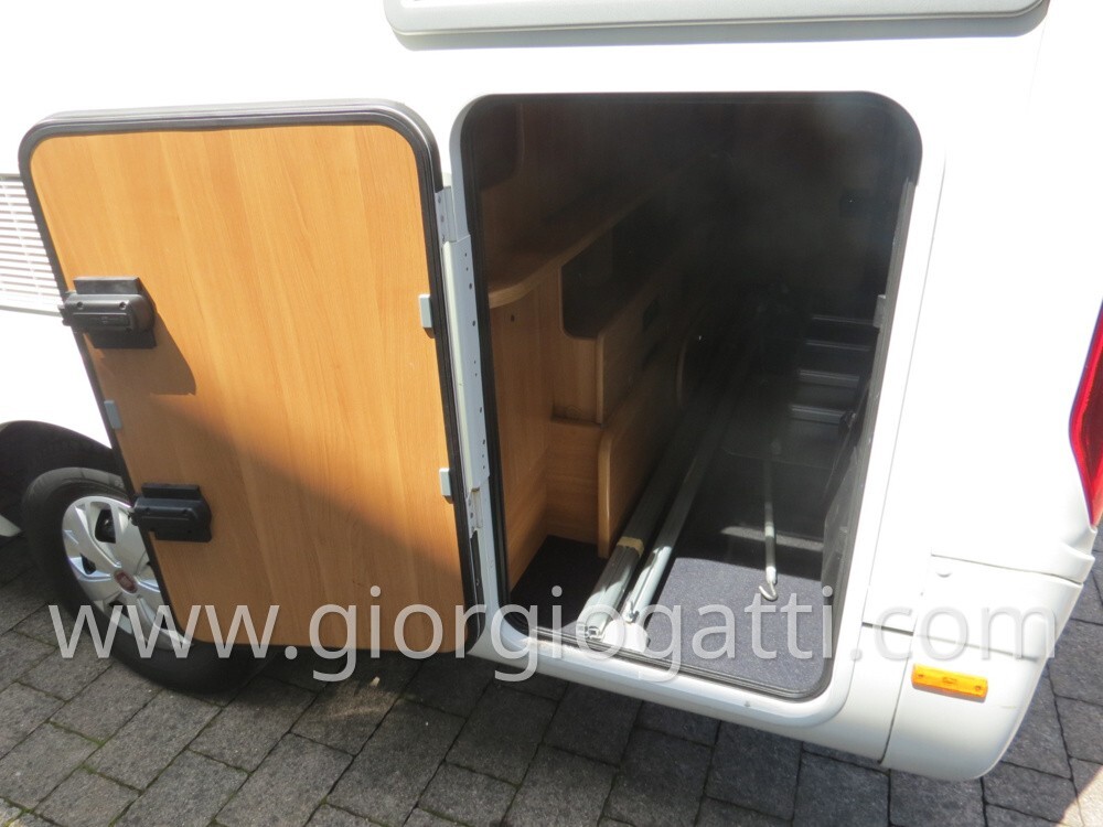 CAMPER MOTORHOME LAIKA ECOVIP 691 LETTI CASTELLO