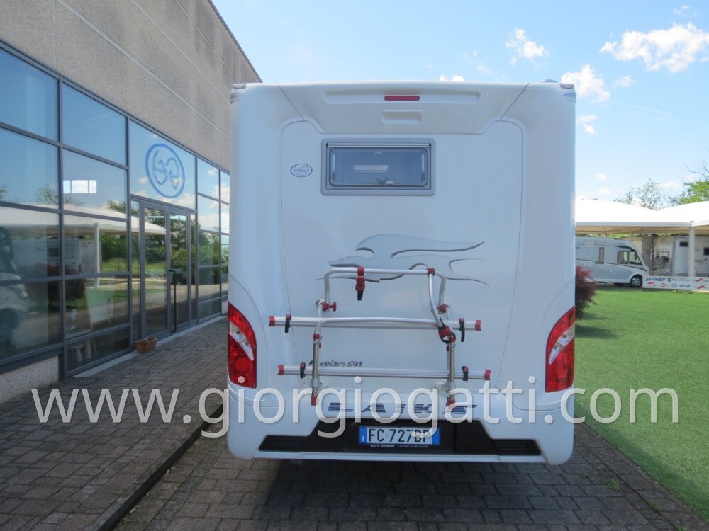 CAMPER MOTORHOME LAIKA ECOVIP 691 LETTI CASTELLO