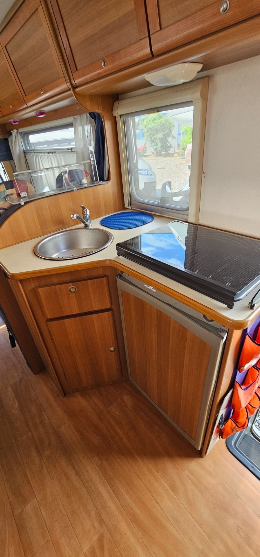 AUTOCARAVN AUTO ROLLER 7