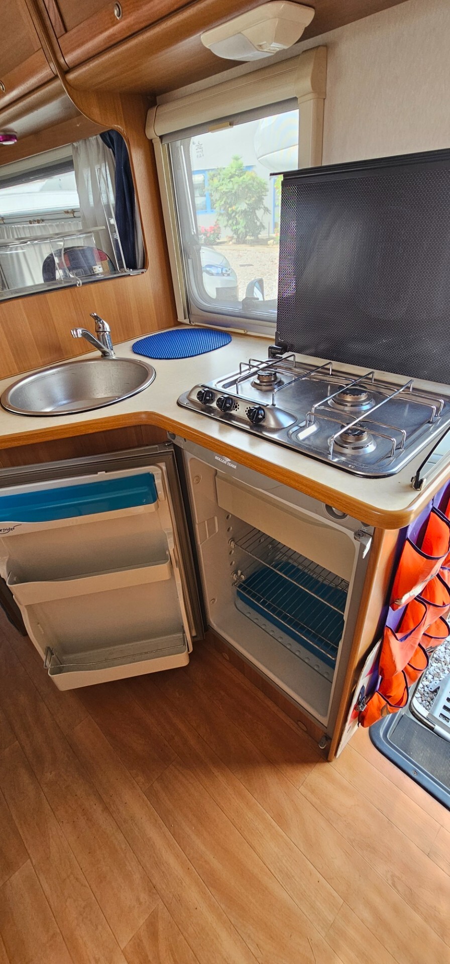 AUTOCARAVN AUTO ROLLER 7