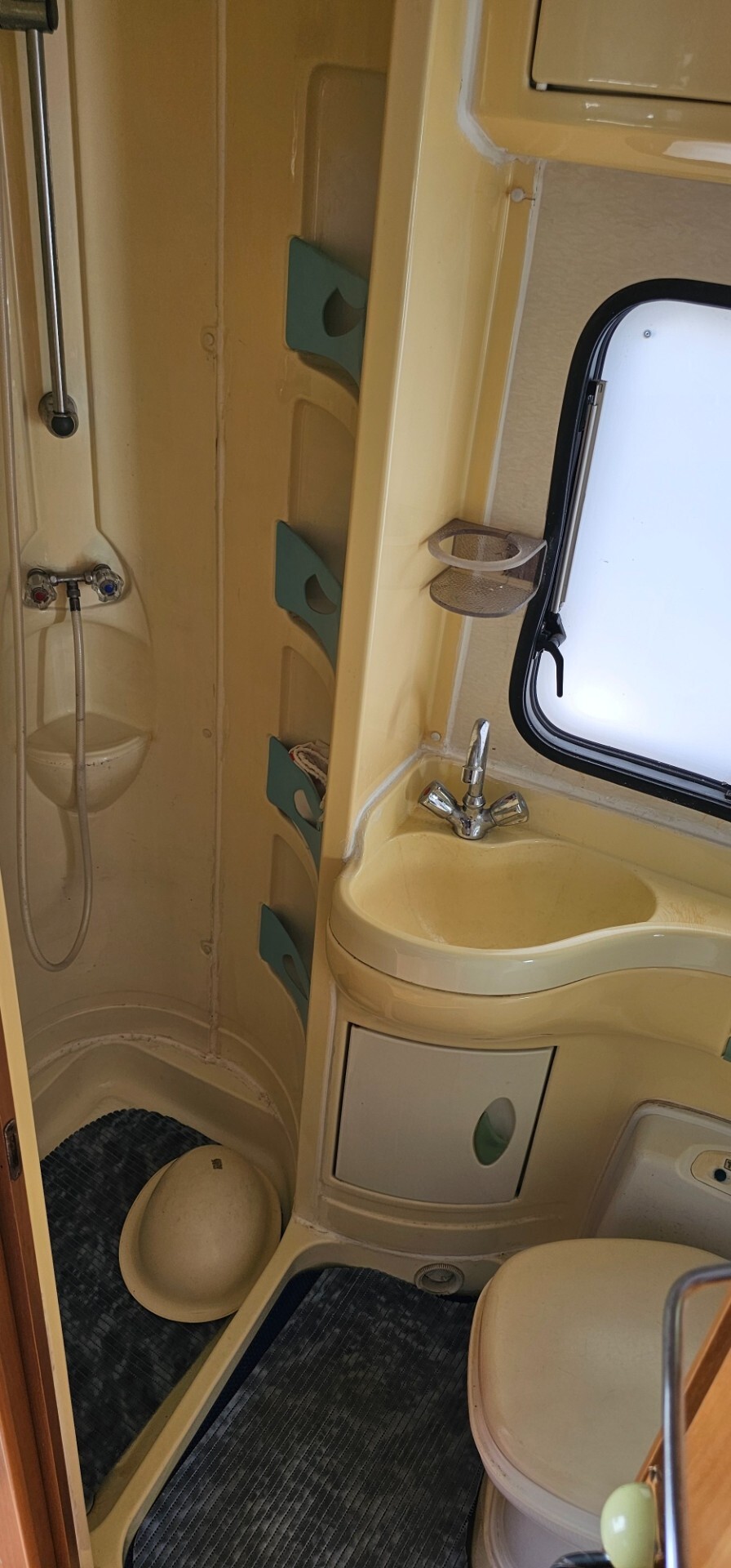 AUTOCARAVN AUTO ROLLER 7