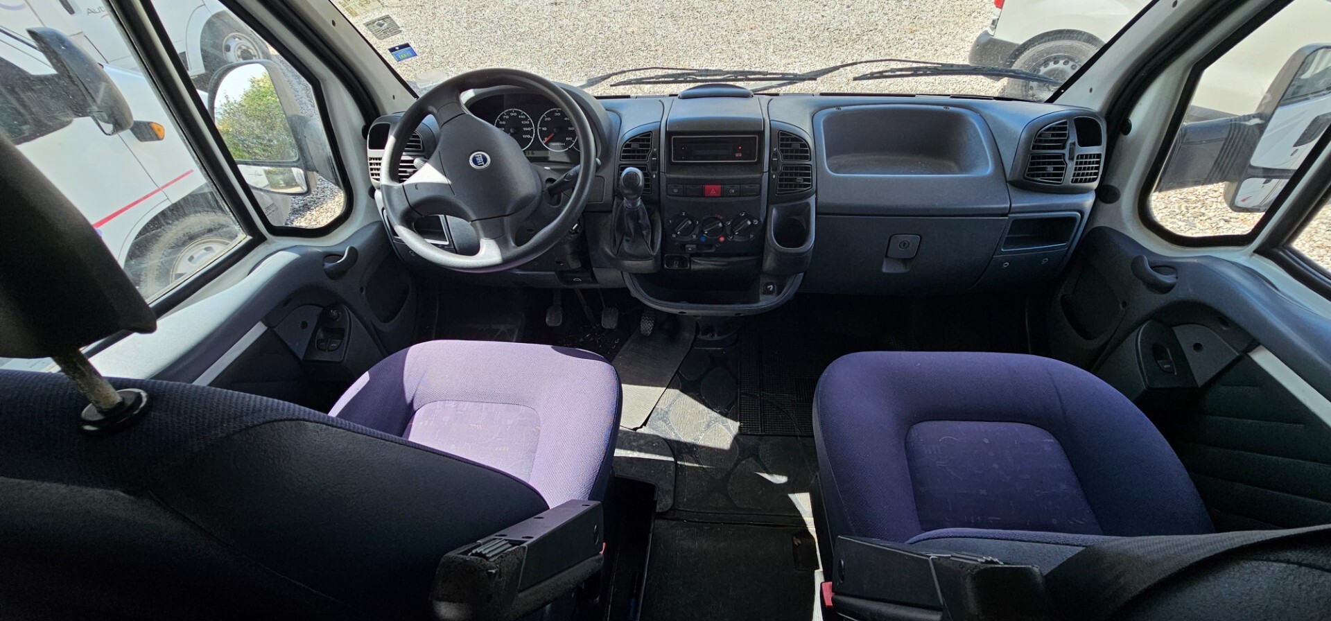 AUTOCARAVN AUTO ROLLER 7