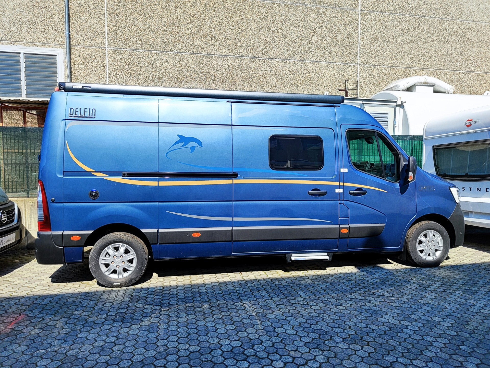 Burstner Delfin C 621 - Furgonato con letti gemell
