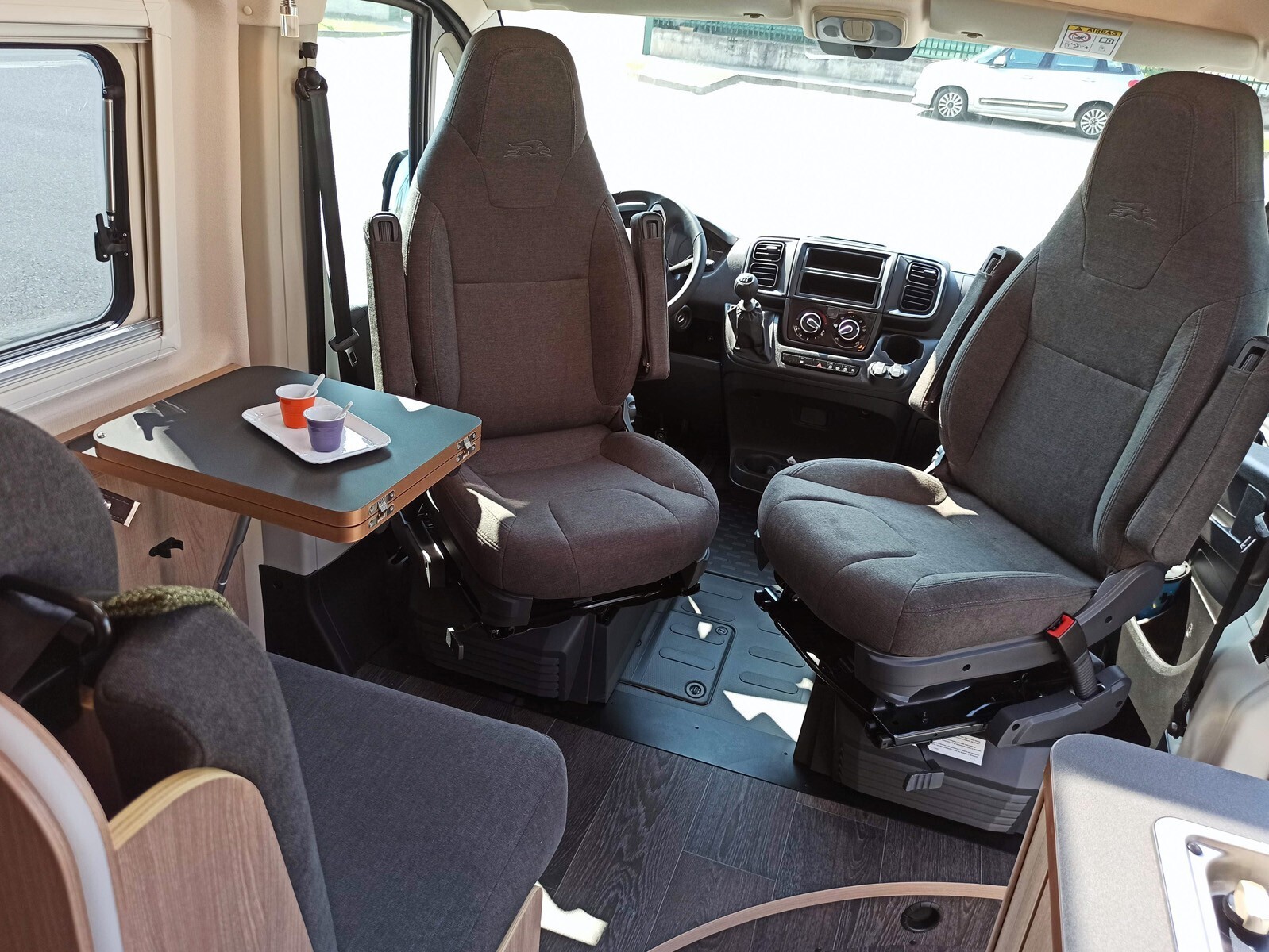 Laika Ecovip 600 - Furgonato 2 posti letto