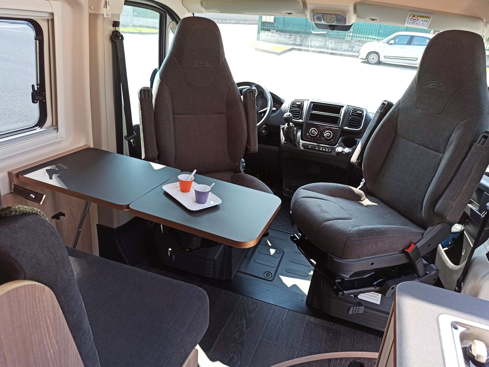 Laika Ecovip 600 - Furgonato 2 posti letto