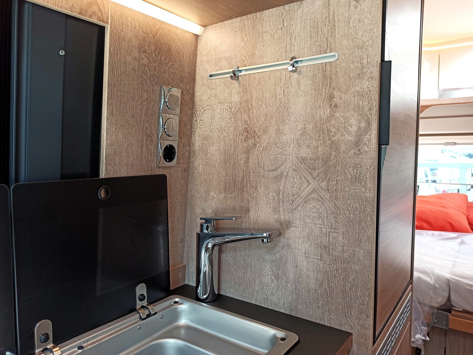 Laika Ecovip 600 - Furgonato 2 posti letto