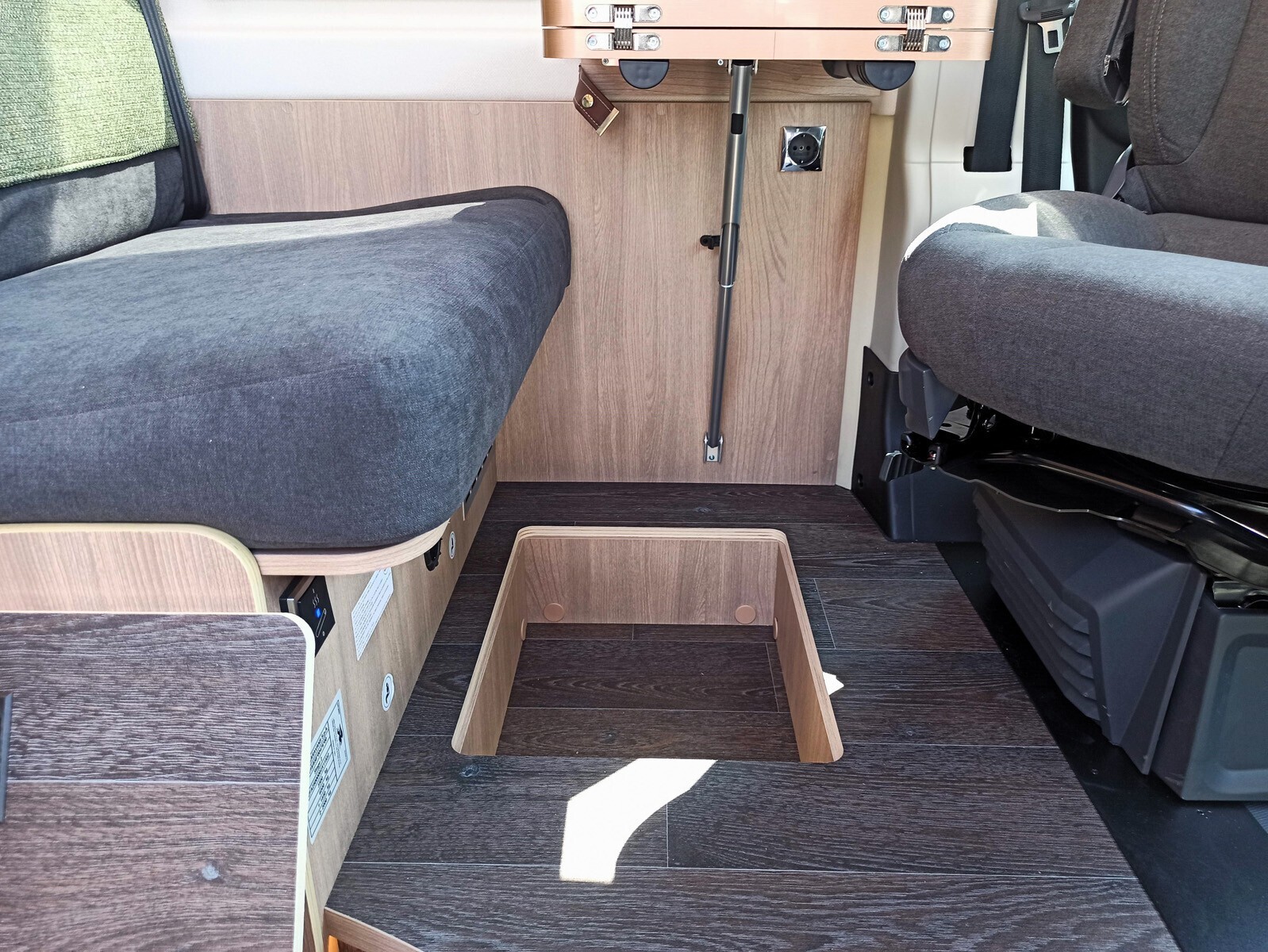 Laika Ecovip 600 - Furgonato 2 posti letto
