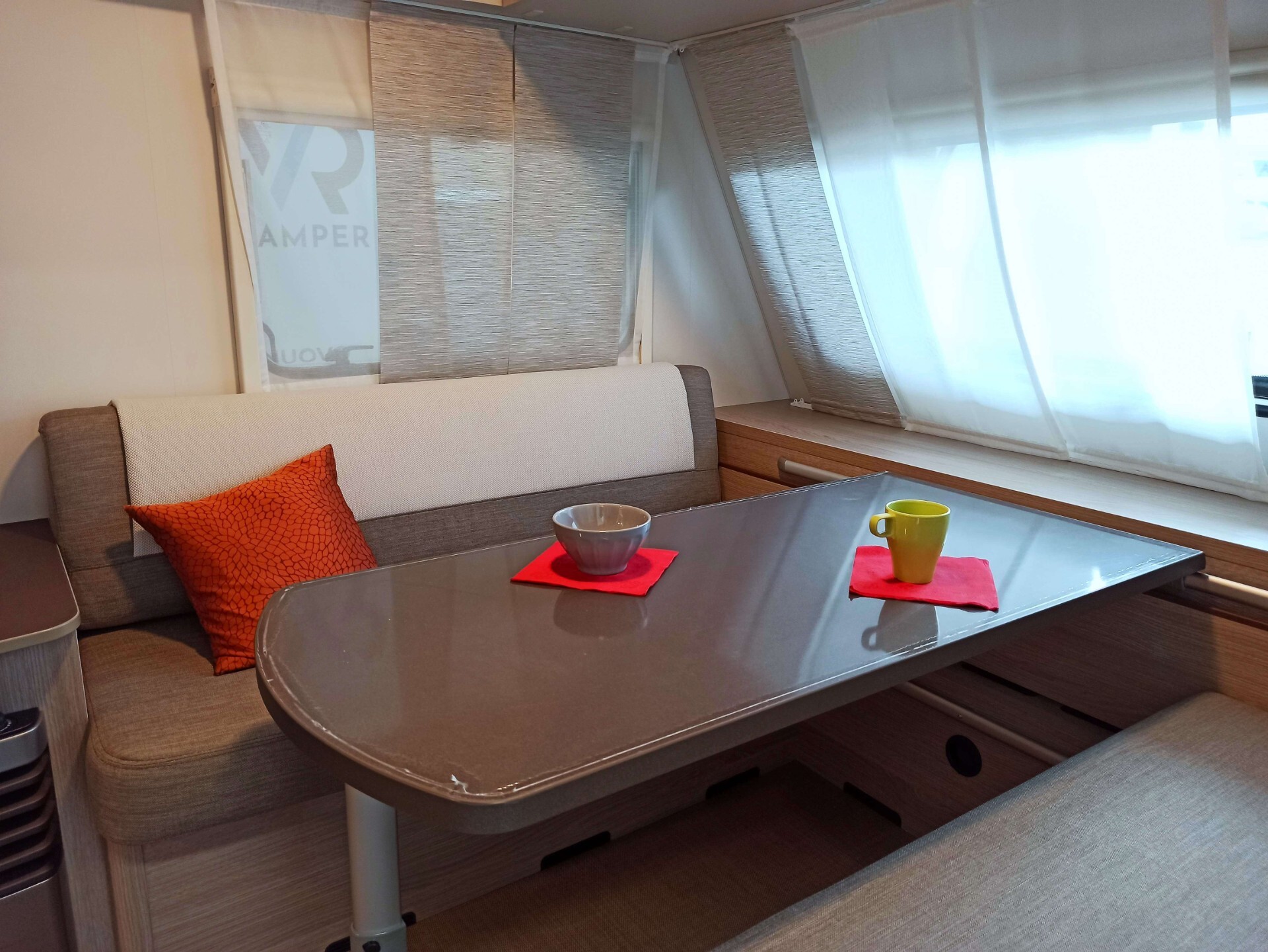 Burstner Premio Life 415 TK - Caravan compatta