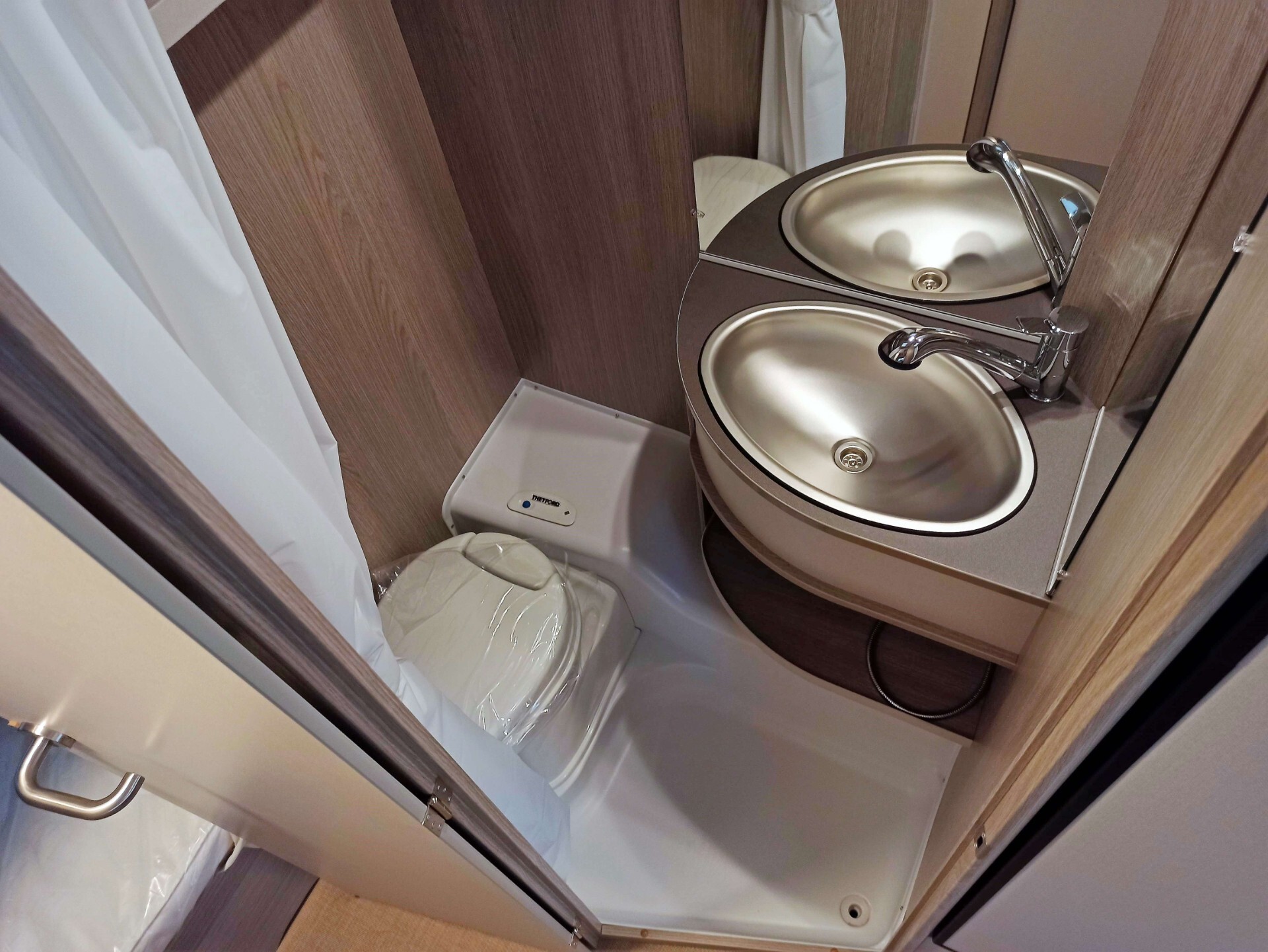 Burstner Premio Life 415 TK - Caravan compatta