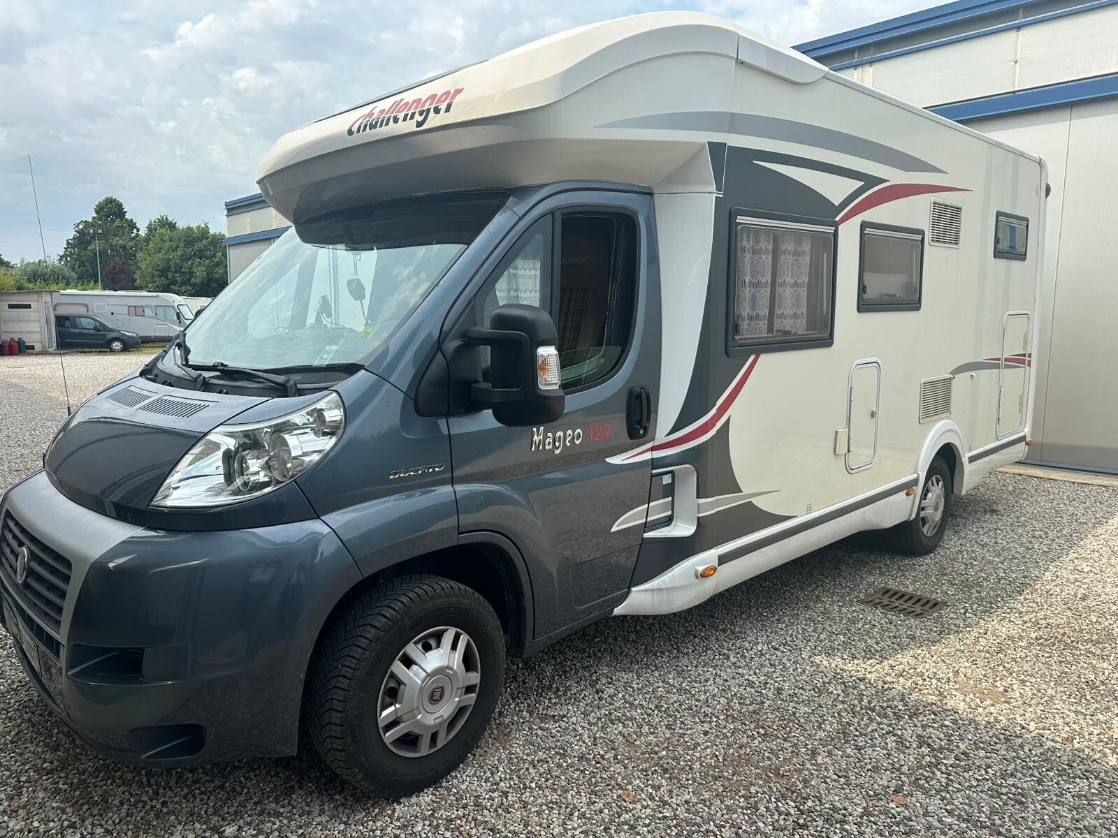 AUTOCARAVAN CHALLENGER MAGEO 129
