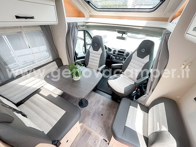 Sunlight T68 Adventure Semintegrale letto basculan