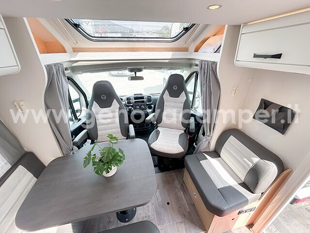 Sunlight T68 Adventure Semintegrale letto basculan