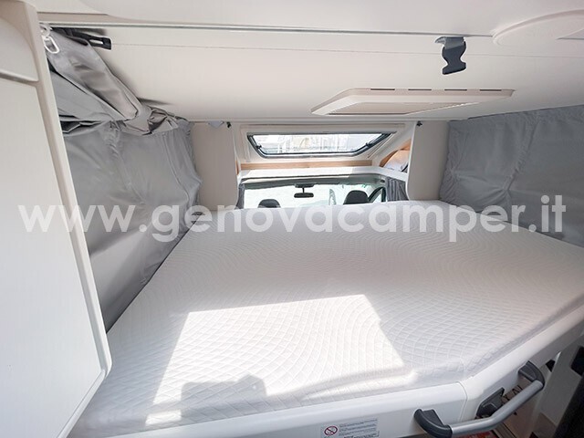 Sunlight T68 Adventure Semintegrale letto basculan