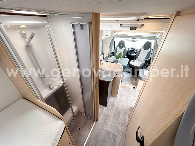 Sunlight T68 Adventure Semintegrale letto basculan