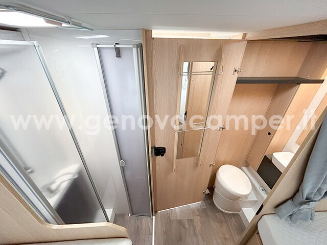 Sunlight T68 Adventure Semintegrale letto basculan