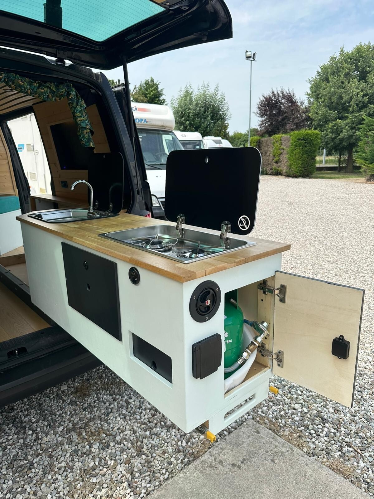 AUTOCARRO CAMPERIZZATO VOLKSWAGEN TRANSPORTER T6