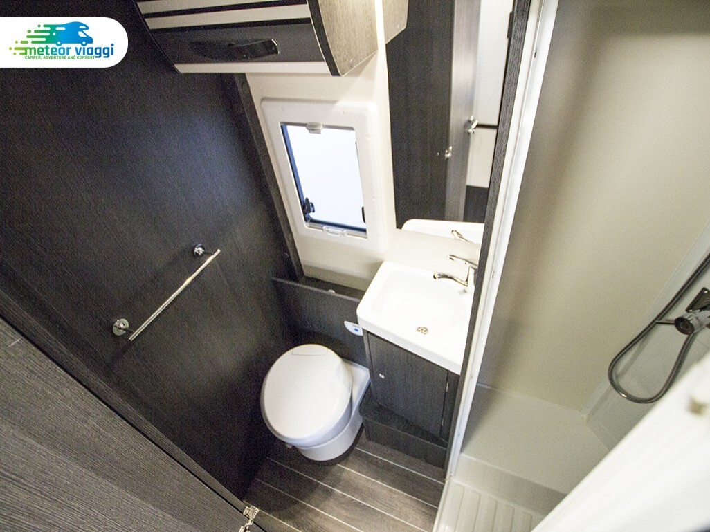 Camper Mansardato 6 posti Roller Team Kronos 279 -
