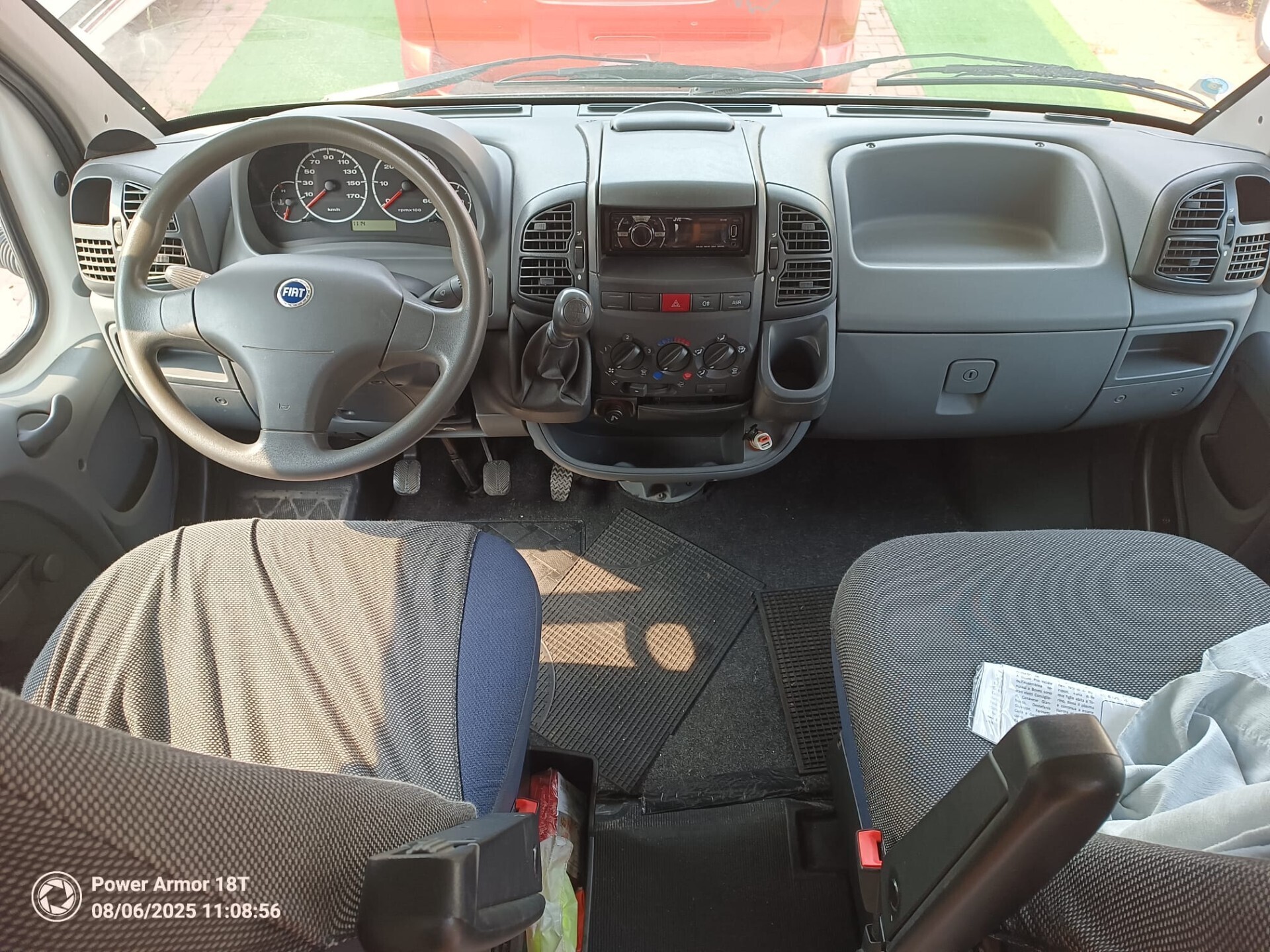 Hymer C 524 mansardato