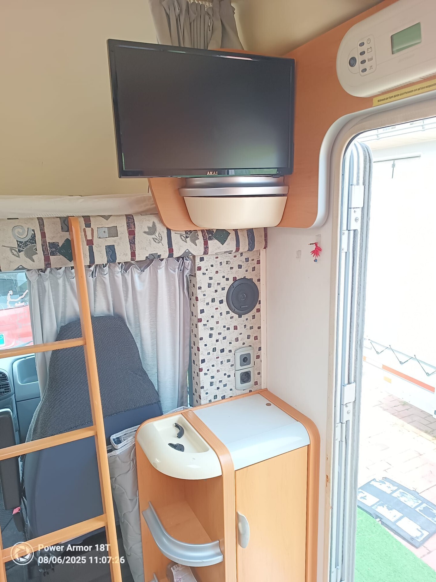 Hymer C 524 mansardato
